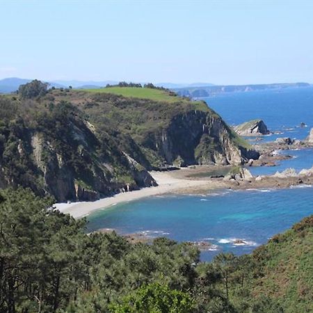 Room In Lodge - Double And Single Room - Pension Oria 2 Luarca Luaran gambar