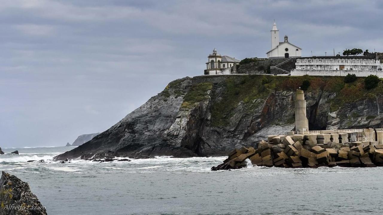 Room In Lodge - Double And Single Room - Pension Oria 2 Luarca Luaran gambar